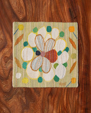 Bi i vit blomma 26 x 26 cm Product vendor