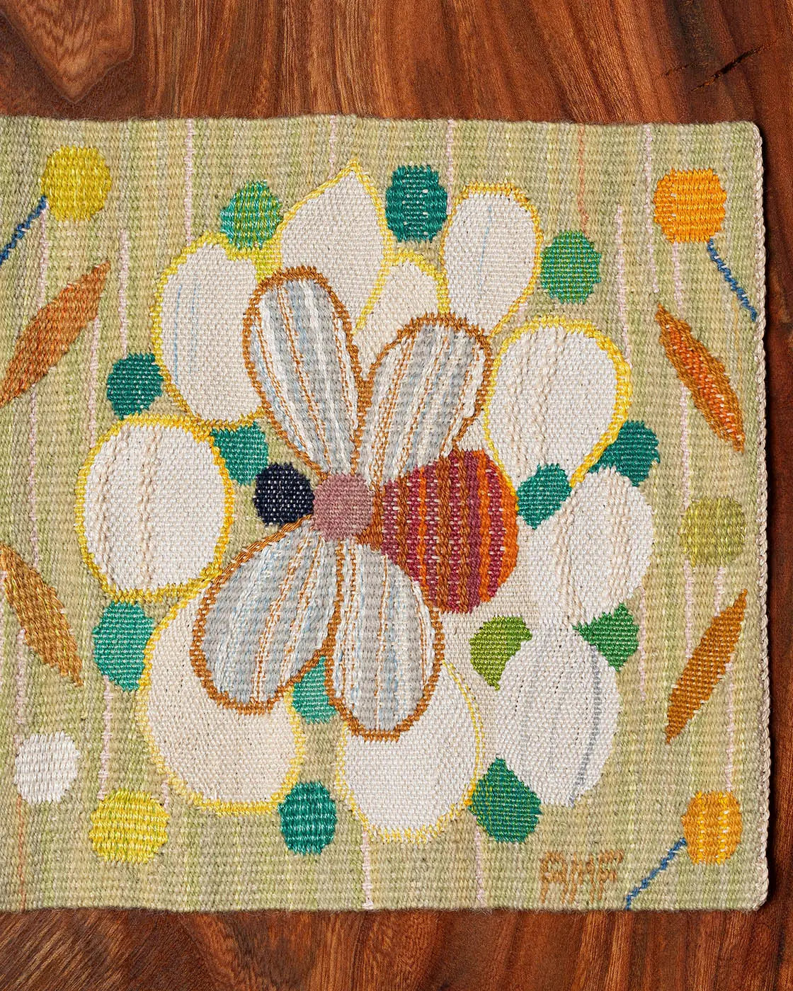 Bi i vit blomma 26 x 26 cm Product vendor