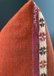 Röda duchatellkudden 70 x 70 cm Product vendor