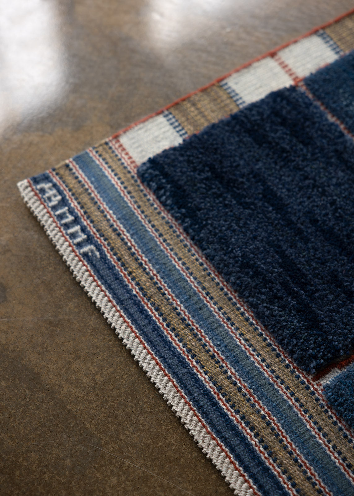 Rutig blå halvflossa